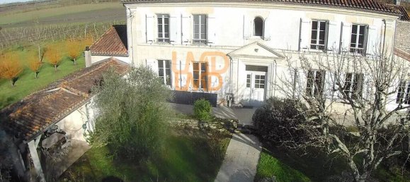 4 Schlafzimmer Haus in Jarnac, France, Nr. 276519 2