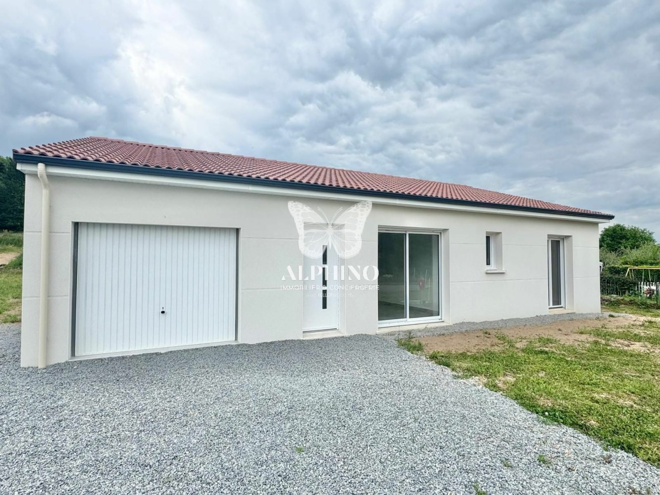 Casa de 3 dormitorios en Bonnac-la-Cote, France No. 287969