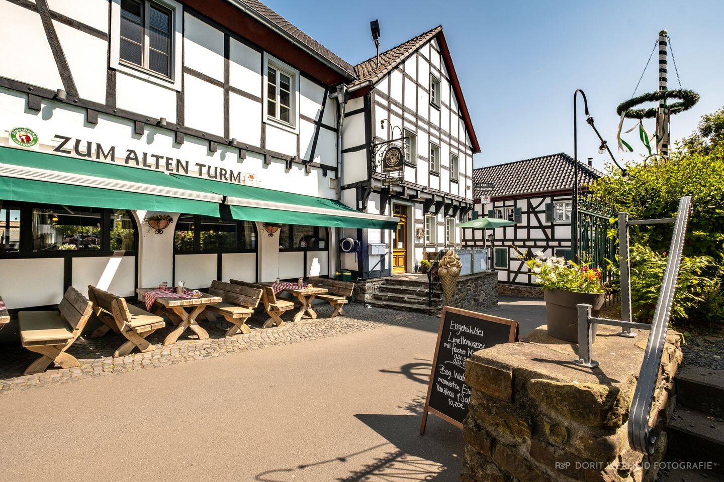 Café/restaurante de 7 dormitorios en Rhein-Sieg, Germany No. 268258