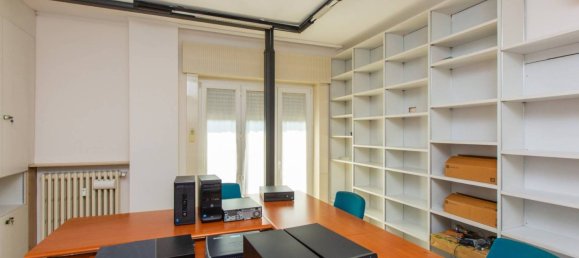 5-Zimmer Büro in Gallarate, Italy, Nr. 71360 4