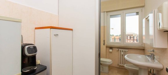 5-Zimmer Büro in Gallarate, Italy, Nr. 71360 15