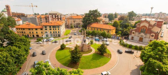 5-Zimmer Büro in Gallarate, Italy, Nr. 71360 8