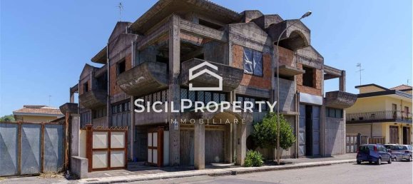 5 rooms Building in Fiumefreddo di Sicilia, Italy No. 74527 2