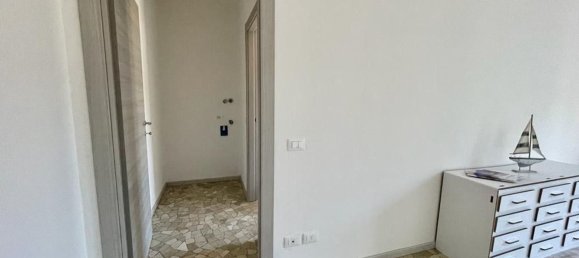 Квартира с 4 комнатами в Комо, Италия № 268854 35