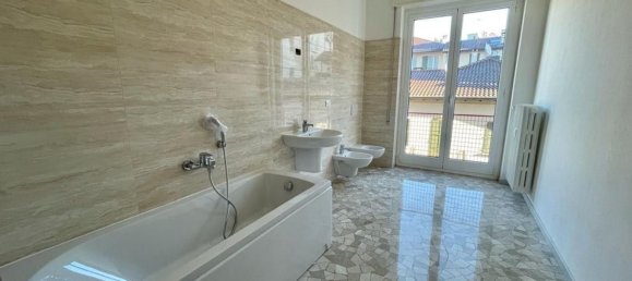 Квартира с 4 комнатами в Комо, Италия № 268854 30