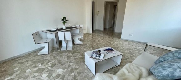 Квартира с 4 комнатами в Комо, Италия № 268854 3