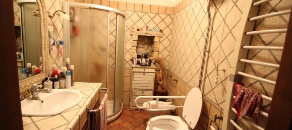 8 rooms House in Montespertoli, Italy No. 48949 9