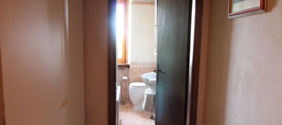 8 rooms House in Montespertoli, Italy No. 48949 21