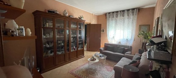 Дом с 4 комнатами в Баньоло Кремаско, Италия № 114593 8