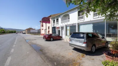 7 bedrooms Building in Pinos Puente, Spain No. 176399