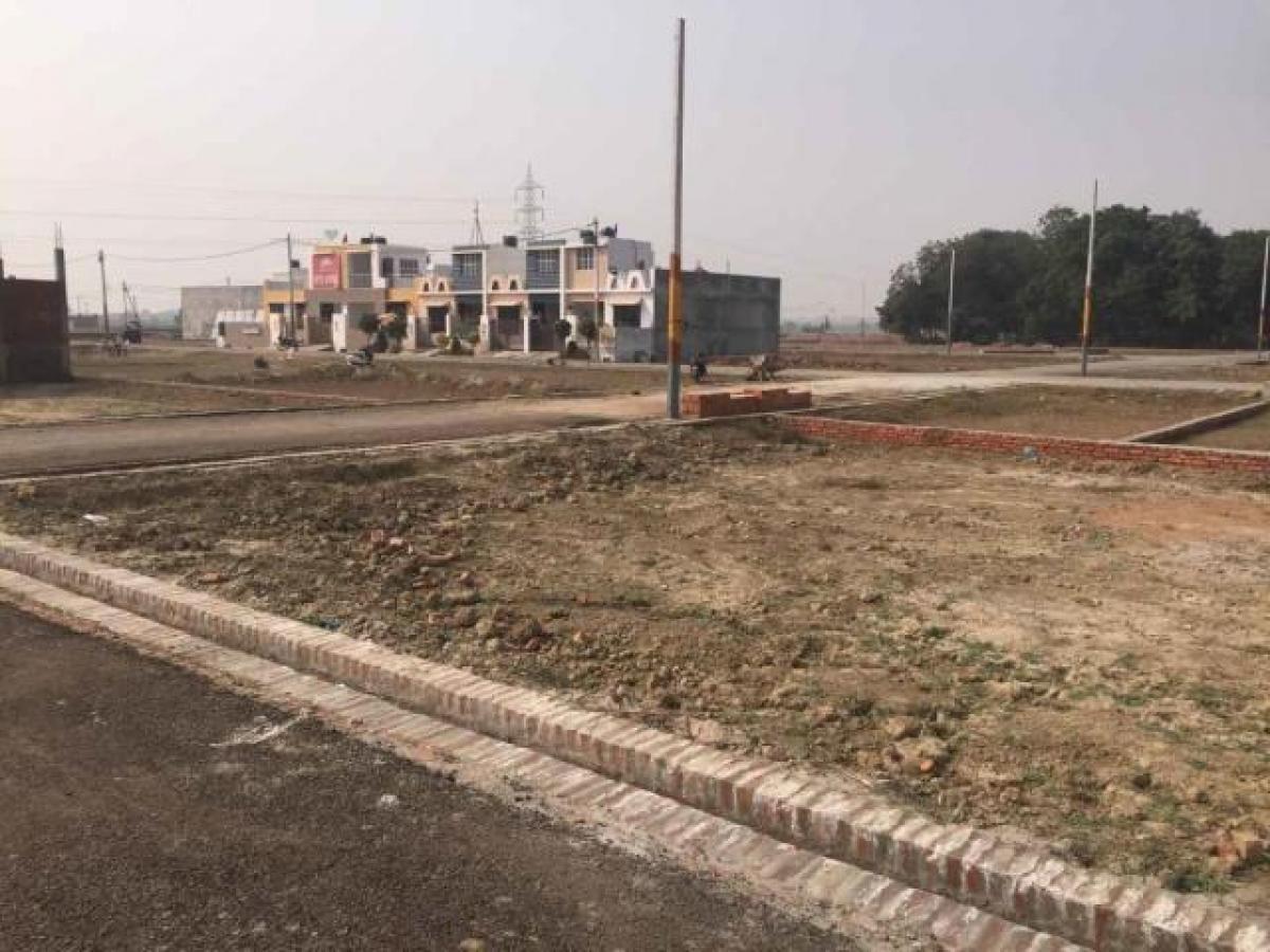  قطعة أرض في Lucknow, India رقم 35388