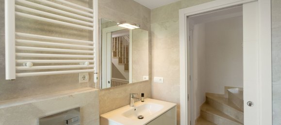 3 bedrooms House in Estepona, Spain No. 30626 22