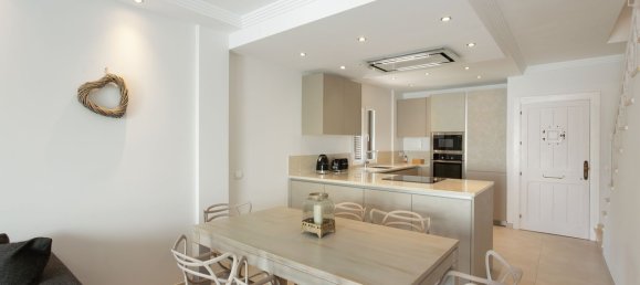 3 bedrooms House in Estepona, Spain No. 30626 6