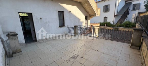 1-salle Propriété commerciale à Arezzo, Italy No. 300451 11