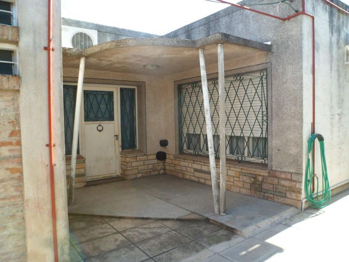 3 Schlafzimmer Haus in Moron, Argentina, Nr. 84363