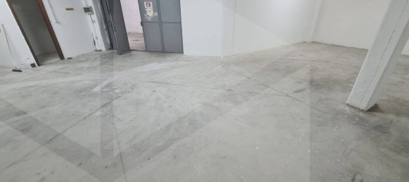 1 room Garage in Aversa, Italy No. 229578 5