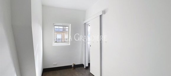 1 bedroom Apartment in Paris, France No. 129370 6