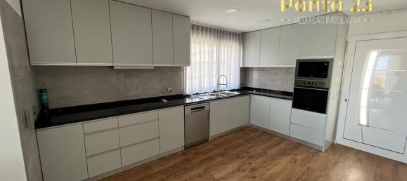 3 bedrooms Villa in Funchal, Portugal No. 146304 9