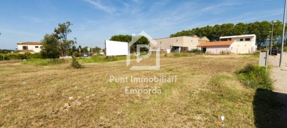564m² Land in Garriguella, Spain No. 73566 4