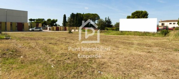 564m² Land in Garriguella, Spain No. 73566 5