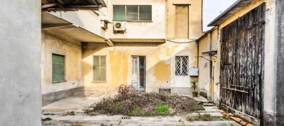 8 rooms Villa in Busto Arsizio, Italy No. 157420 9