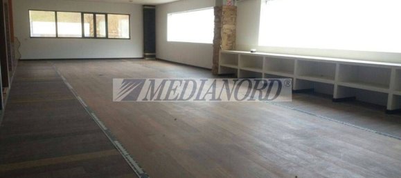 Almacén en Entratico, Italy 481 m² No. 16077 11