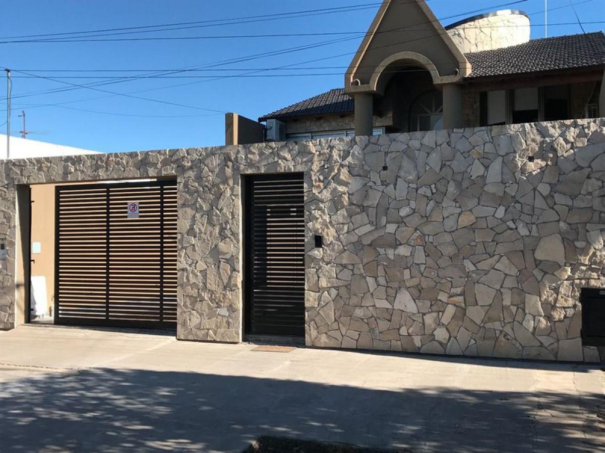 3 bedrooms House in Santa Fe, Argentina No. 20541