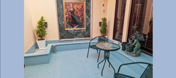 4 bedrooms Cafe / restaurant in Pattaya, Thailand No. 9146 8