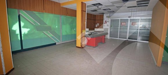 2-Zimmer Gewerbliche Immobilie in Pregnana Milanese, Italy, Nr. 232115 2