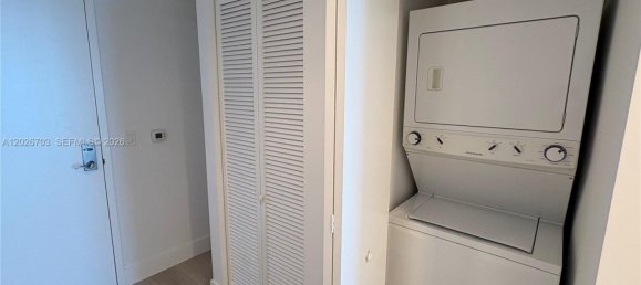 1 dormitorio propiedad comercial en alquiler en Miami, Miami-Dade, Florida, USA № 615240 4