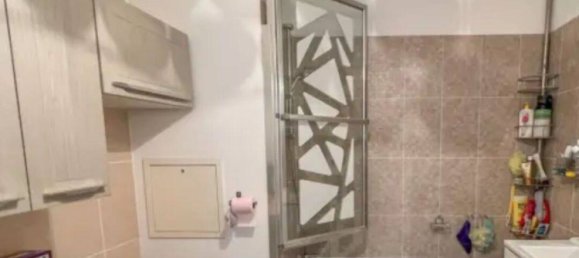 Dúplex de 2 dormitorios en Le Mesnil-Saint-Denis, France No. 354966 9