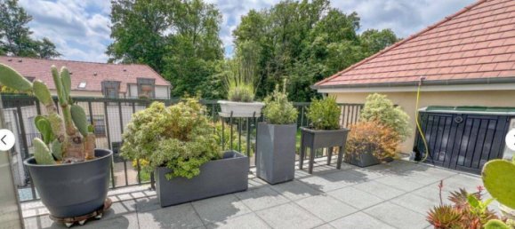 Dúplex de 2 dormitorios en Le Mesnil-Saint-Denis, France No. 354966 3