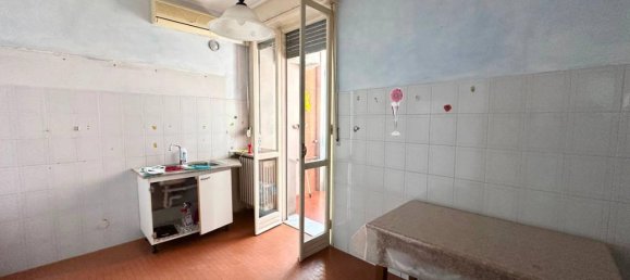 5 rooms Apartment in Turin, Italy No. 230320 5