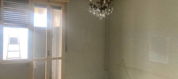 5 rooms Apartment in Turin, Italy No. 230320 9