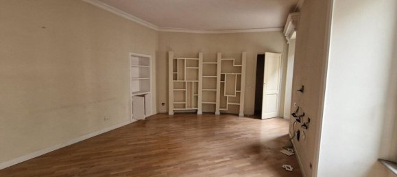 3 bedrooms Apartment in Rome, Italy No. 371579 13