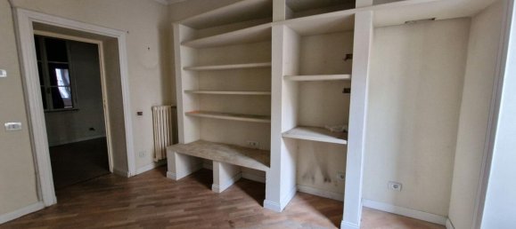 3 bedrooms Apartment in Rome, Italy No. 371579 18