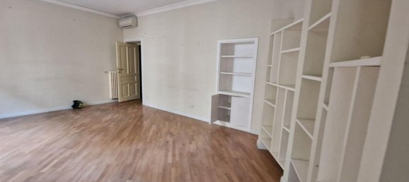 3 bedrooms Apartment in Rome, Italy No. 371579 16