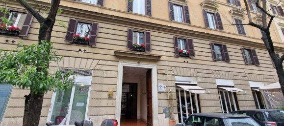 3 bedrooms Apartment in Rome, Italy No. 371579 22