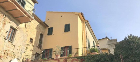 3 bedrooms Apartment in Montescudaio, Italy No. 103704 3