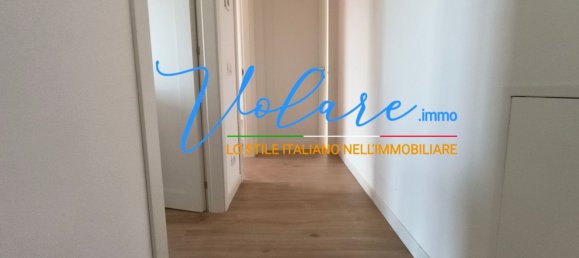 3 rooms Apartment in Rome, Italy No. 8679 15