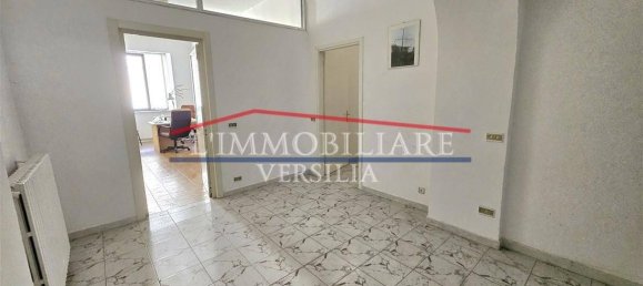 2 bedrooms Apartment in Massa, Italy No. 274190 10