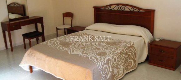 4 bedrooms Villa in Bahar ic-Caghaq, Malta No. 3282 18