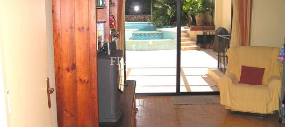 4 bedrooms Villa in Bahar ic-Caghaq, Malta No. 3282 6