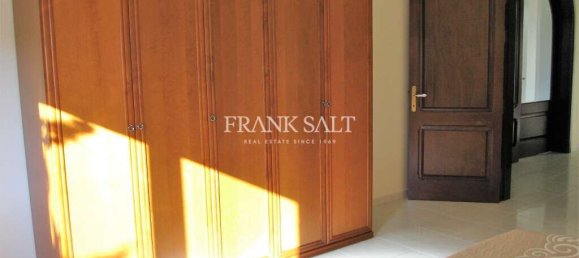 4 bedrooms Villa in Bahar ic-Caghaq, Malta No. 3282 20