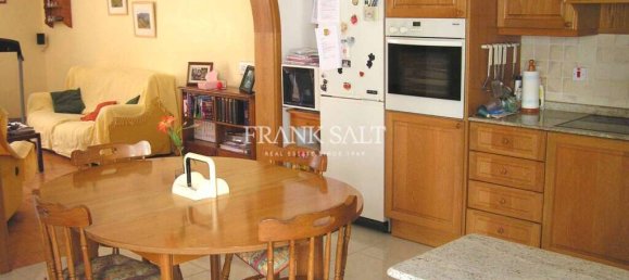 4 bedrooms Villa in Bahar ic-Caghaq, Malta No. 3282 10