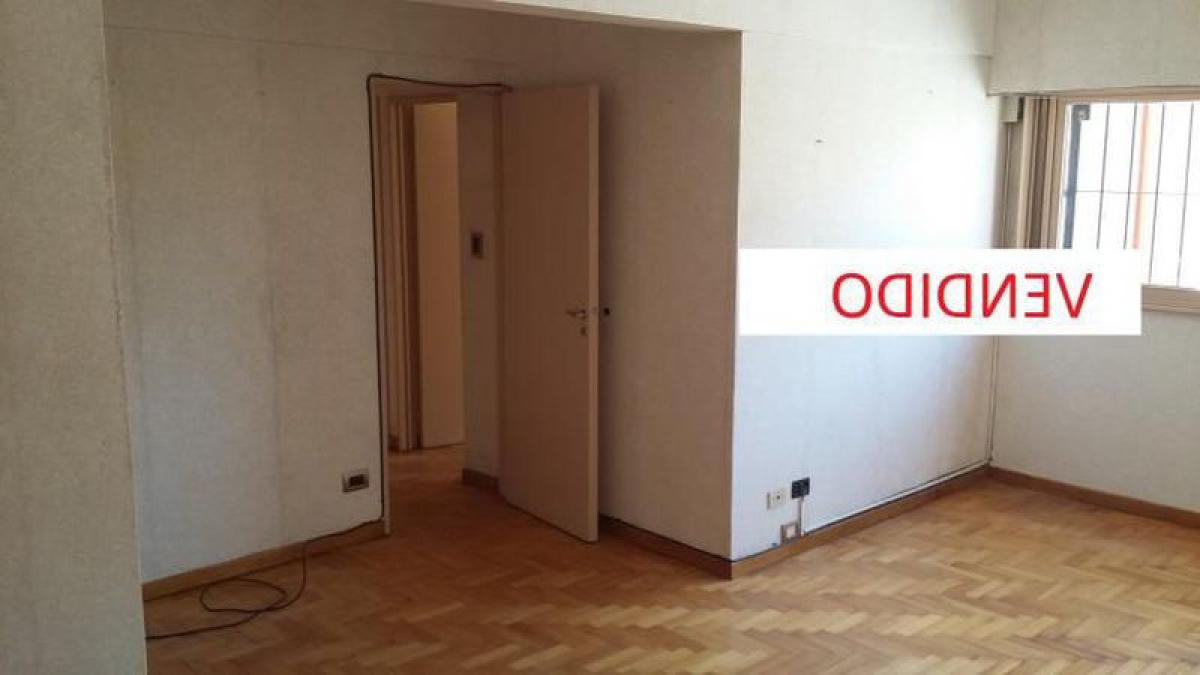 Apartamento de 2 dormitorios en Buenos Aires, Argentina No. 92235