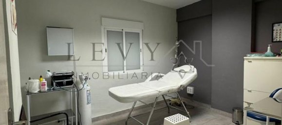 3 bedrooms Apartment in Malaga, Spain No. 189565 6