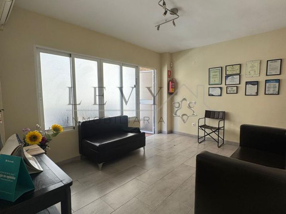 3 bedrooms Apartment in Malaga, Spain No. 189565