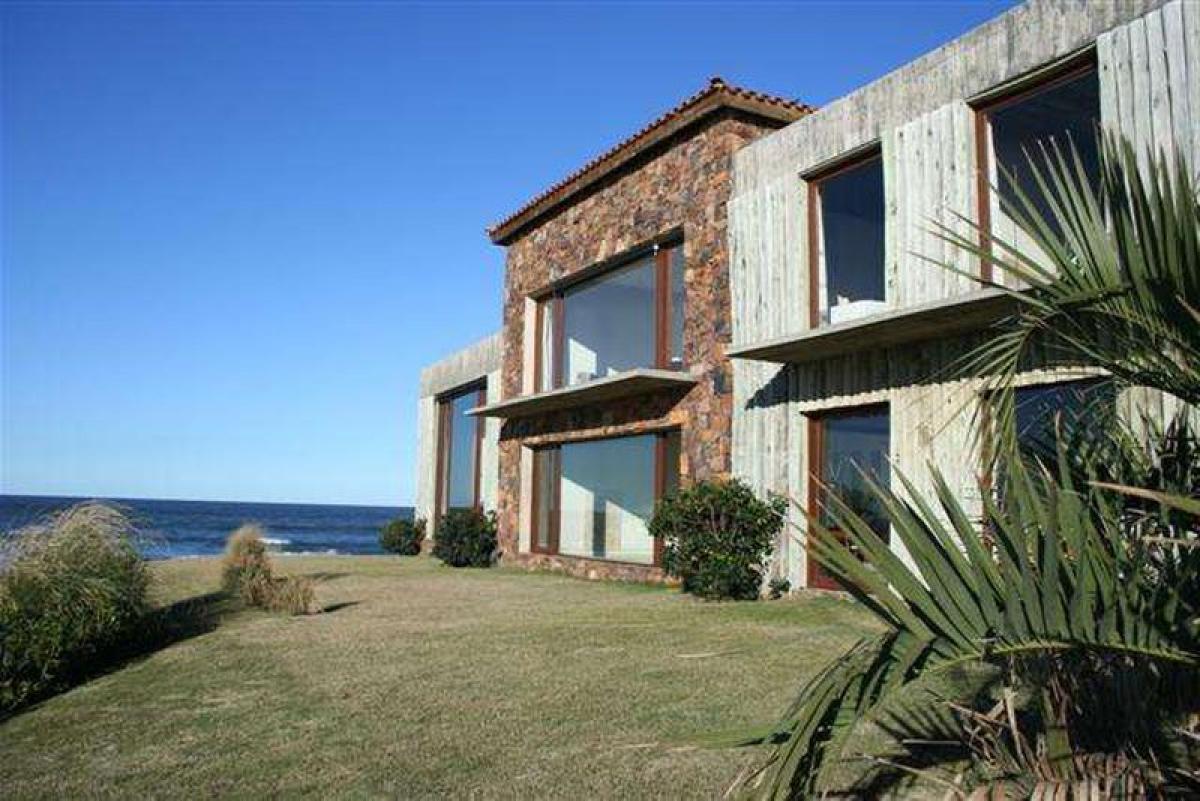 6 bedrooms House in Maldonado, Uruguay No. 1247