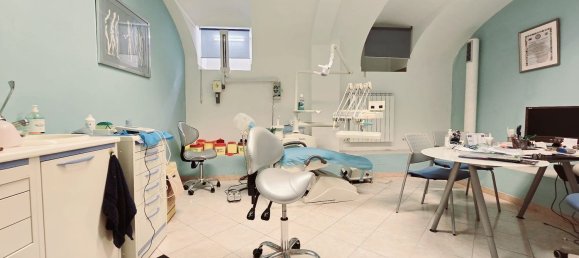 200m² Commercial property in Rome, Italy No. 93501 13